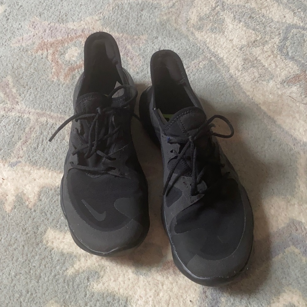 Women's Free Rn 5.0 Running Shoes NWOT